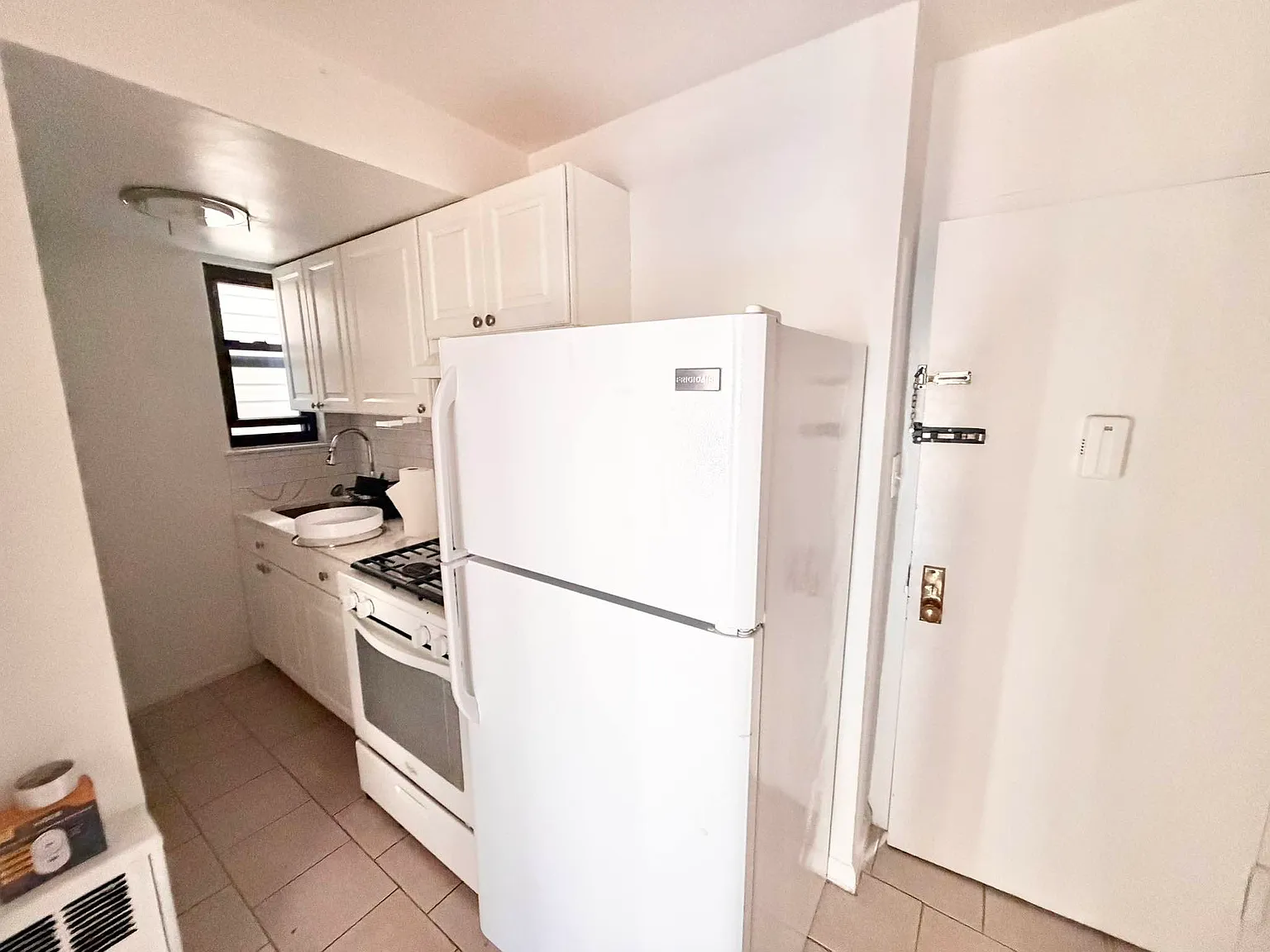 25-40A 36th Street — Photo 3