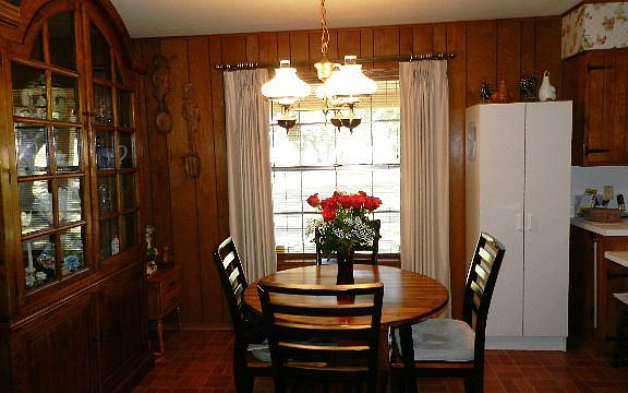 5th image of 355 Hunters Glen Dr