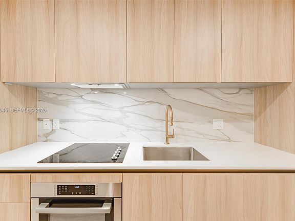 4th image of 77 5th St #2604