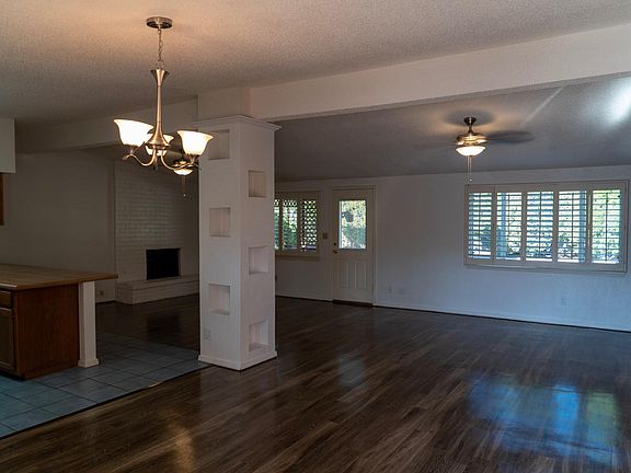5th image of 305 El Puente St