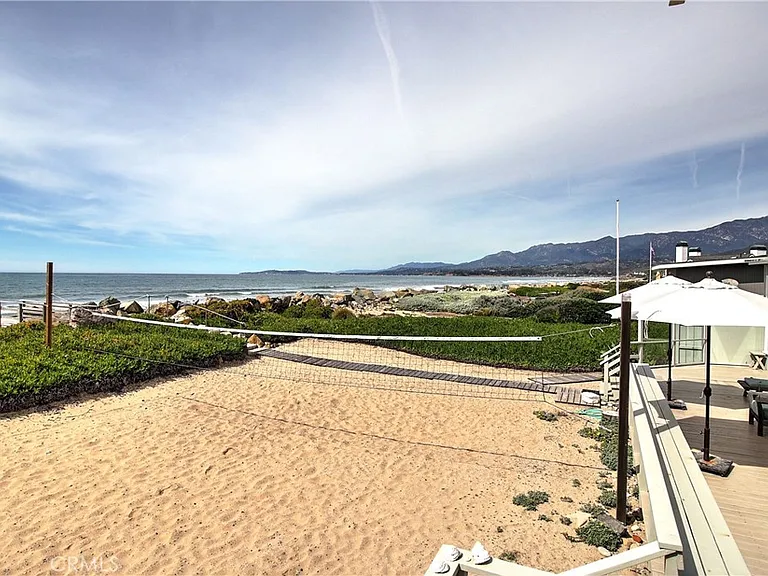 539 Sand Point Rd — Photo 9