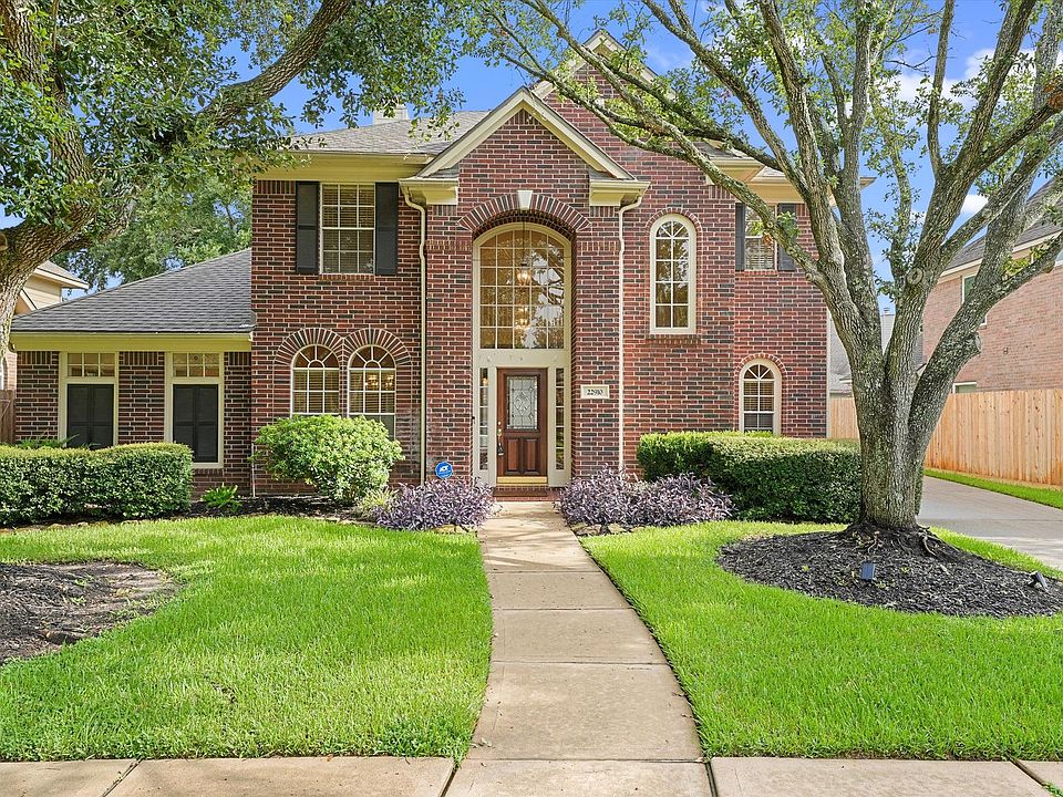 1st image of 22910 Fairleaf Cir