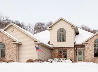 505 Coulee Ct, Onalaska, WI 54650