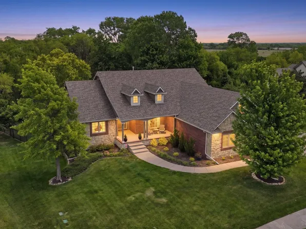 1210 E Rolling Hills Dr, Augusta, KS 67010