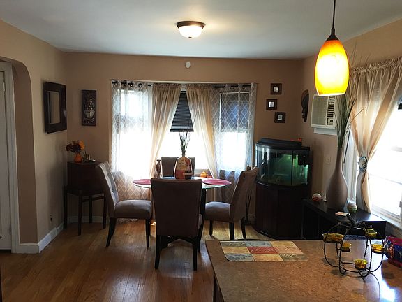 4th image of 422 Franklin Ave