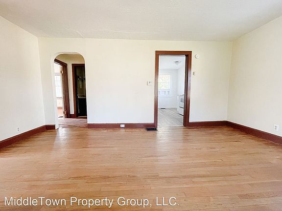 3rd image of 1311 S May Ave