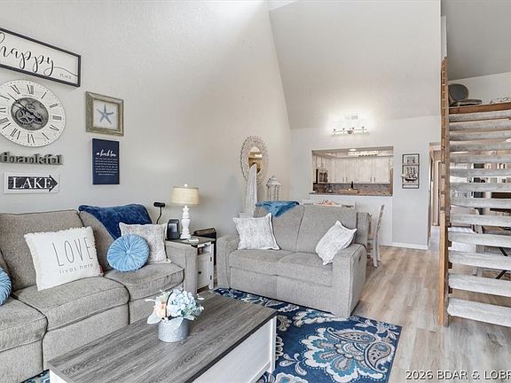 5th image of 89 Woodcrest Dr #3A
