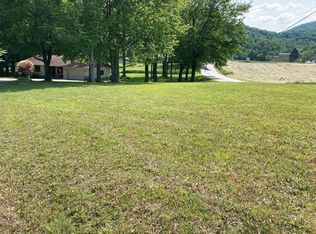 14 Fairway Meadows Dr, Hayesville, NC 28904