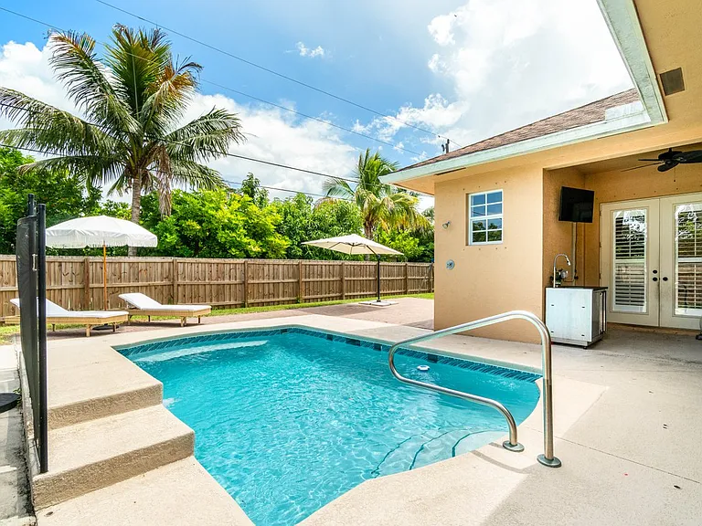 3461 SW Funtuna St — Photo 37
