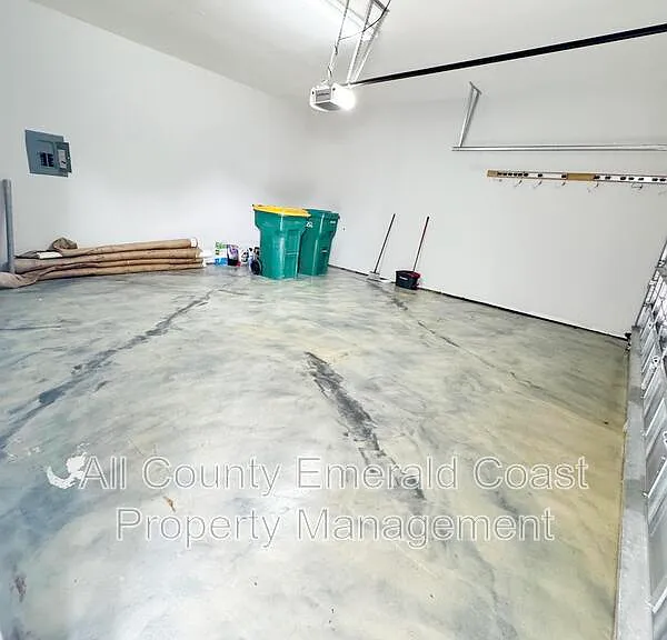722 Kelly St — Photo 55