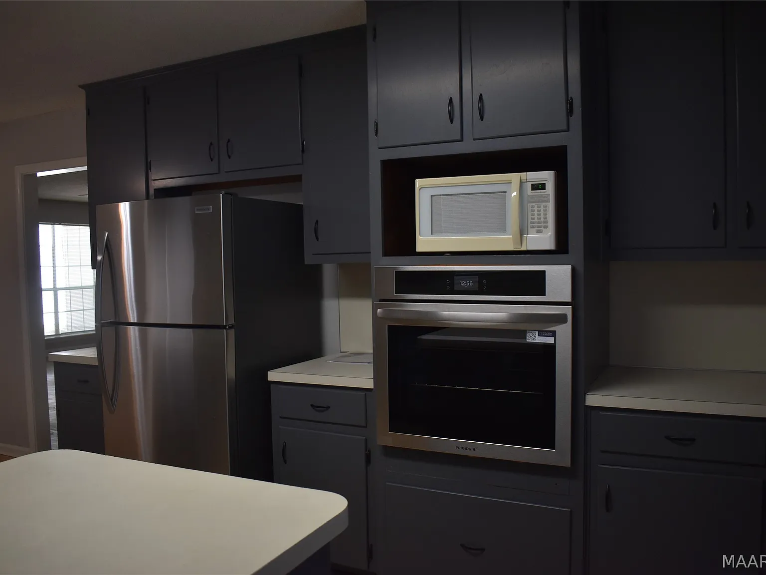 3 bed, 3.0 bath, 2298 sqft, $1,675 — Photo 4