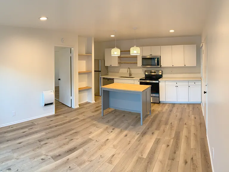 528 W Los Olivos Street — Photo 17
