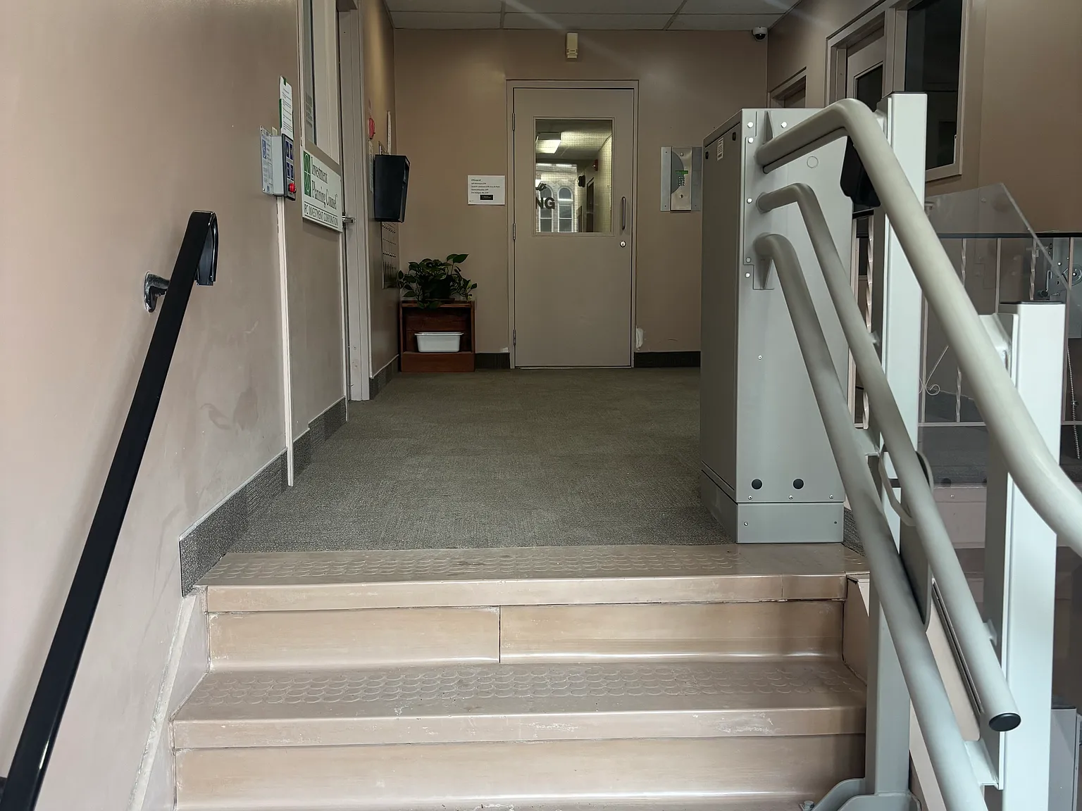 2 bed, 550 sqft, $1,685 — Photo 2