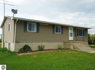 11877 Erwin Rd, Coleman, MI 48618