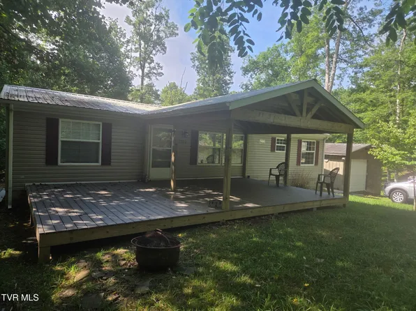 2502 Rock Dove Rd, Coeburn, VA 24230