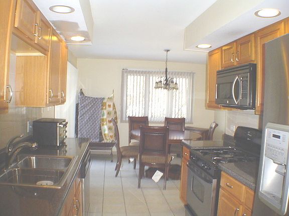 5th image of 7720 Narcissus Ln