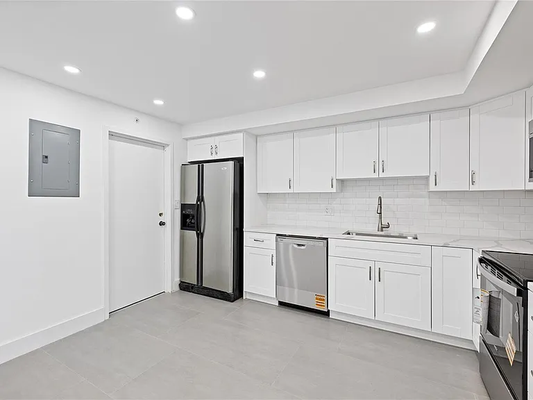 1360 S Ocean Blvd #403 — Photo 28