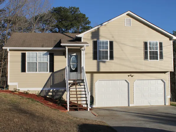 207 Cobblestone Ct, Douglasville, GA 30134