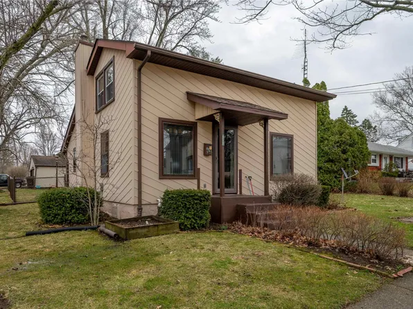 212 W Front St, Mount Morris, IL 61054