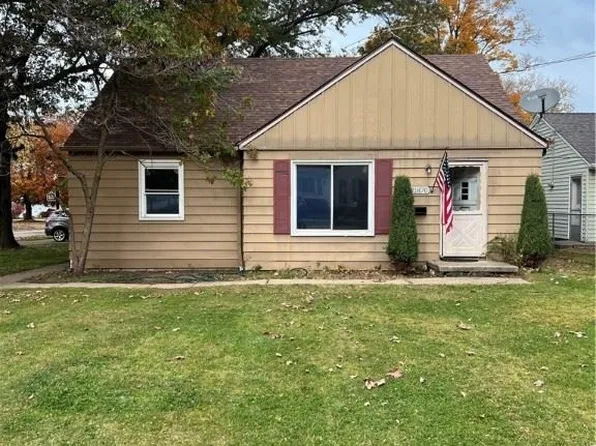 21870 Westwood Ave, Fairview Park, OH 44126