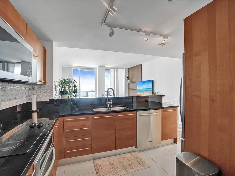 244 Biscayne Blvd #3409 — Photo 12