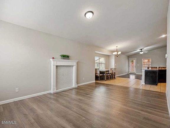 4th image of 5824 Baywood St