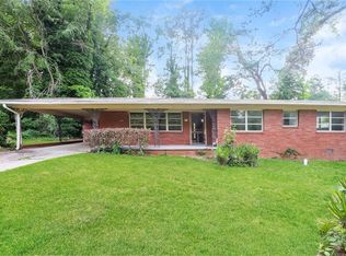 3179 Dogwood Dr, East Pt, GA 30344