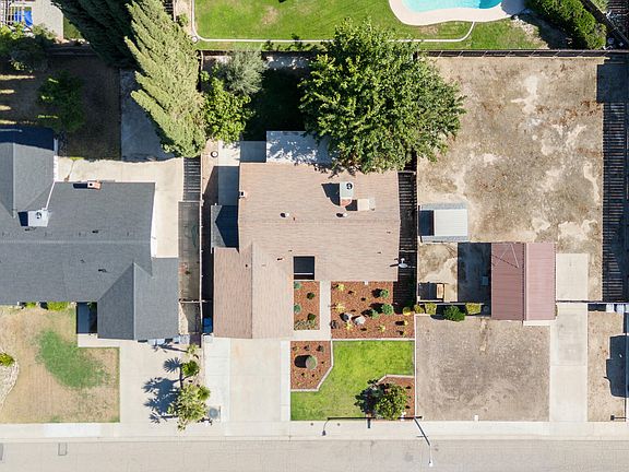 3rd image of 5445 W Harter Avenue