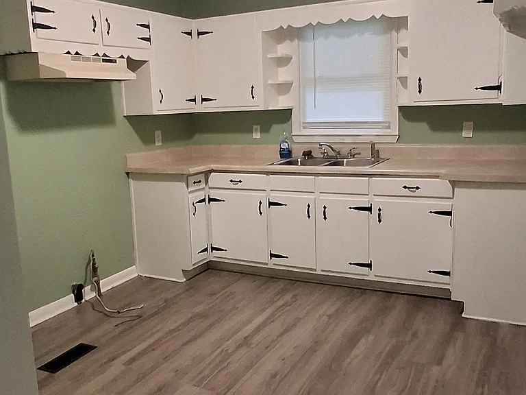 3511 Glensford Dr — Photo 2