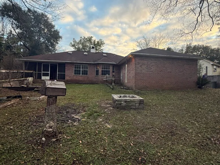 4571 Baybrook Dr — Photo 3