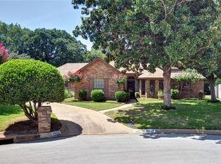 4508 Willow Bend Dr, Arlington, TX 76017