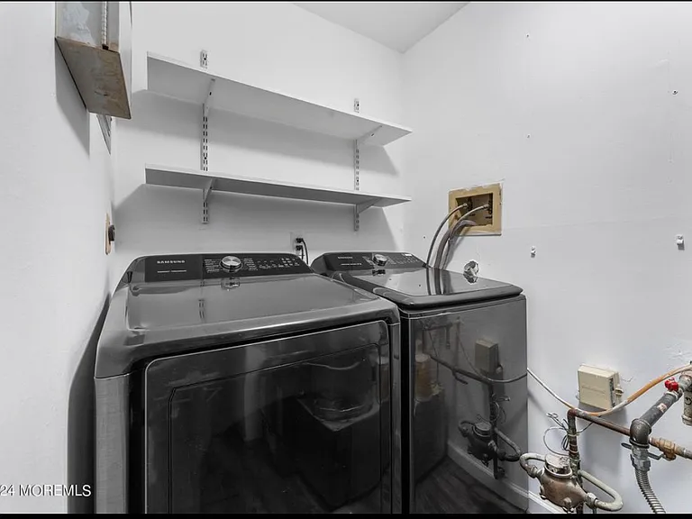 339 Yorkshire Pl — Photo 7