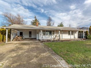 1725 Camellia Ave, Medford, OR 97504