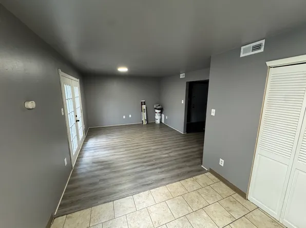 123 Earl Ave APT 1, Glassboro, NJ 08028