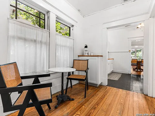 2213 N Flores St — Photo 18
