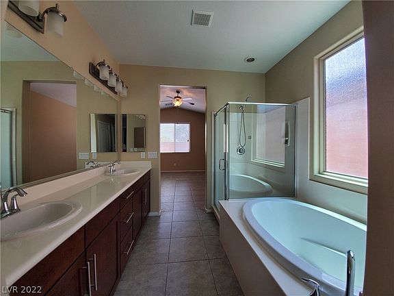 3rd image of 7251 Lavender Rose Ave