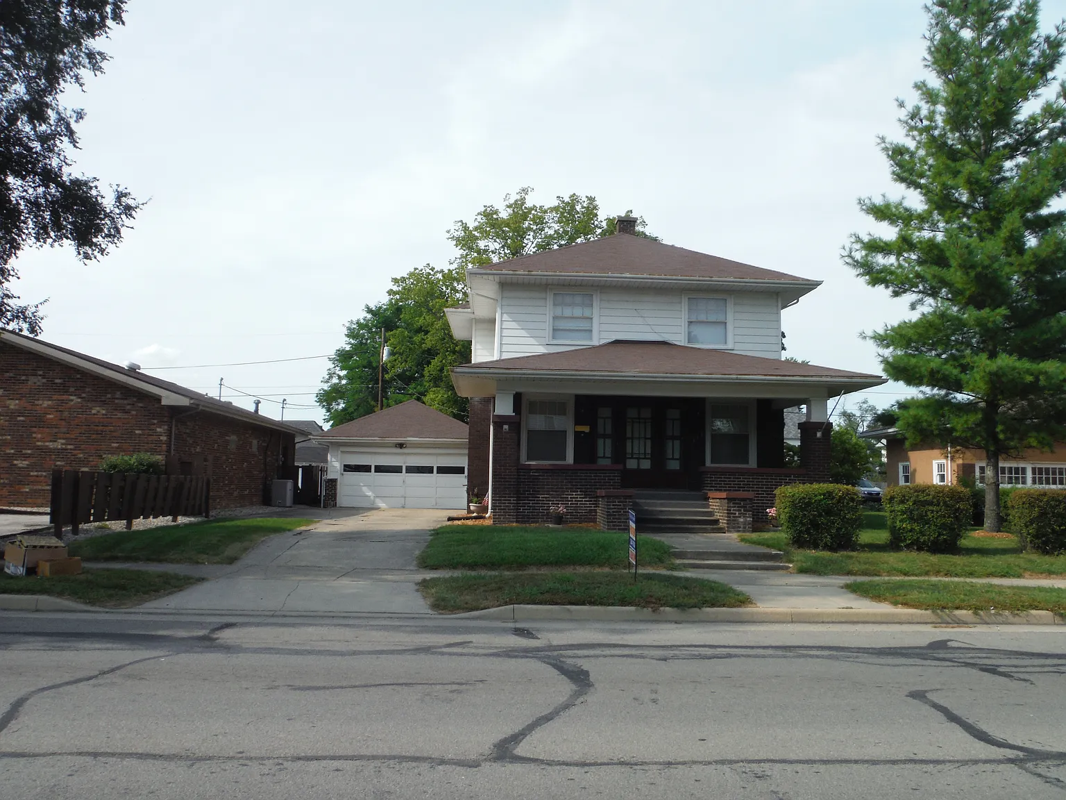 3 bed, 1.5 bath, 1786 sqft, $1,150 — Photo 1