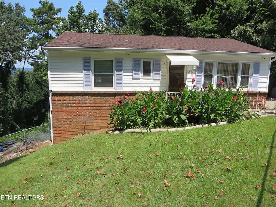1st image of 2649 Vucrest Ave