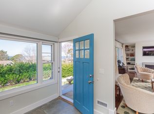 54 Cliff Dr, Sag Harbor, NY 11963