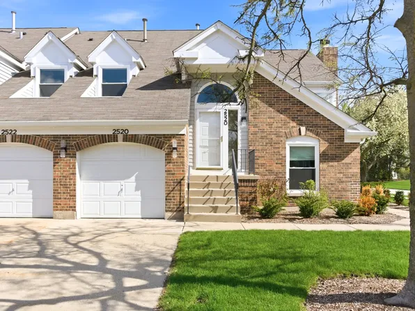 2520 Live Oak Ln, Buffalo Grove, IL 60089