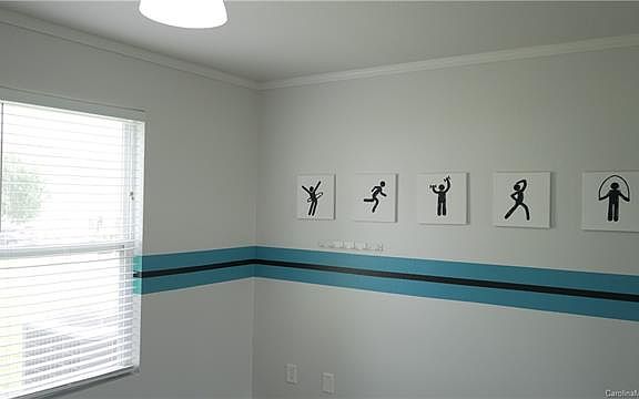 5th image of 104 McGarty Pl