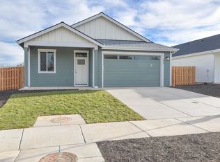 2340 SW 25th St, Redmond, OR 97756