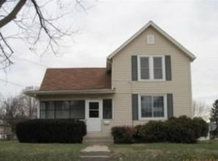 940 East Gdn, Freeport, IL 61032