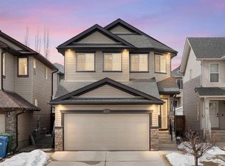 40 E Bridleridge Ln SW, Calgary, AB T2Y 5H6