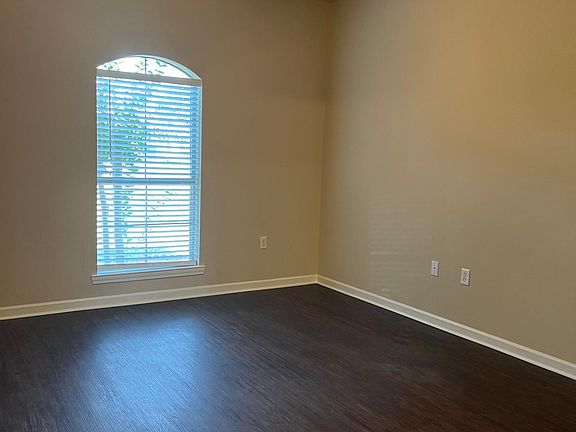 5th image of 9288 Eagle Ct