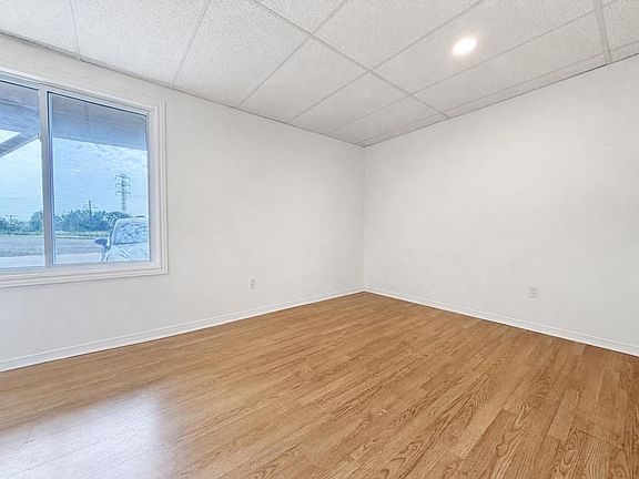 5th image of 433 Elmstead Rd #3