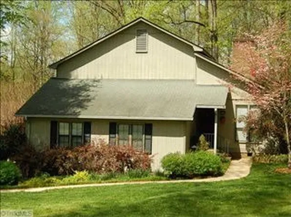 2315 Amelia Rd, Pfafftown, NC 27040