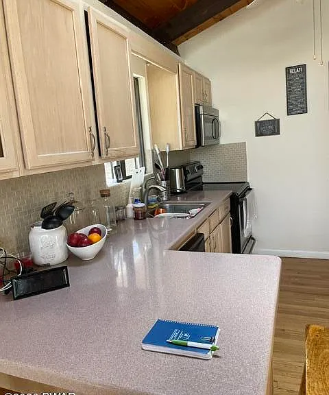 106 Corral Ln — Photo 6