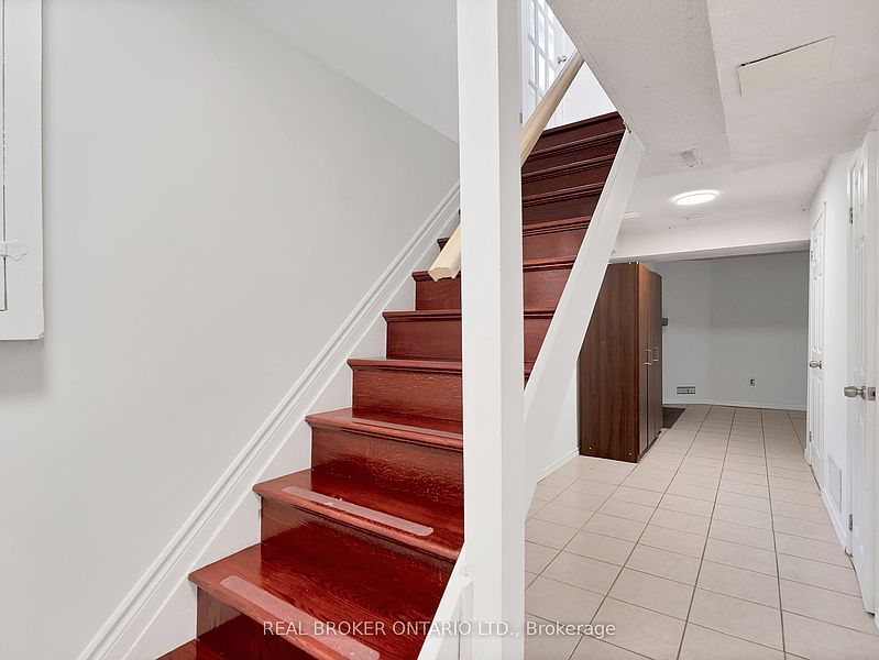 Mississauga House for rent - 3 Bedrooms — photo 25
