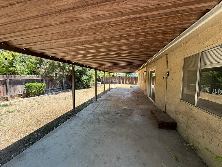 823 Menlo Ave — Photo 13